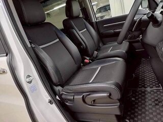 2017 Honda Stepwgn Spada V Рестайлинг, белый, 1600000 рублей, вид 5