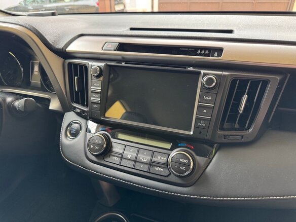 2018 Toyota RAV4 IV (XA40) Рестайлинг, белый, 2790000 рублей - вид 13