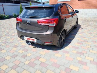 2017 Kia Rio III Рестайлинг, коричневый, 1150000 рублей, вид 3