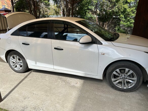 2010 Chevrolet Cruze I, белый, 500000 рублей - вид 2