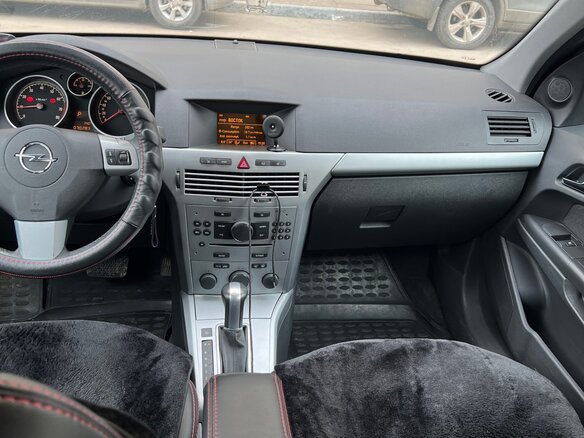 2009 Opel Astra H Рестайлинг, серебристый, 800000 рублей - вид 6