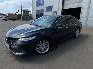 2020 Toyota Camry VIII (XV70), синий, 3290000 рублей, вид 2