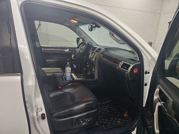 2015 Lexus GX 460 II Рестайлинг, белый, 3550000 рублей - вид 8