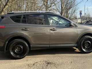 2017 Toyota RAV4 IV (XA40) Рестайлинг, коричневый, 2400000 рублей, вид 3