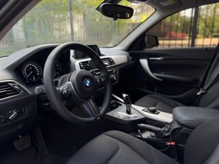 2017 BMW 1 серии 118i II (F20/F21) Рестайлинг 2, чёрный, 2000000 рублей, вид 4