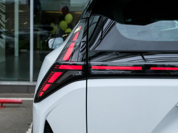 2026 Geely Cityray, белый - вид 8