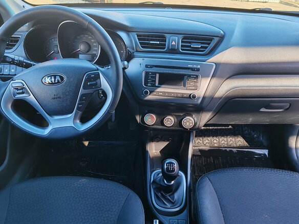 2016 Kia Rio III Рестайлинг, коричневый, 580000 рублей - вид 16