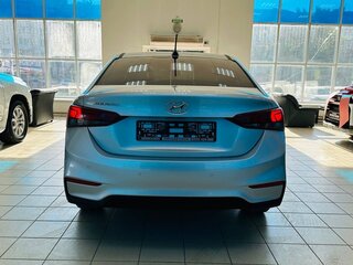 2018 Hyundai Solaris II, серебристый, 1199000 рублей, вид 4