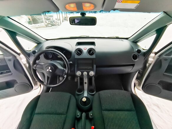 2008 Mitsubishi Colt VI (Z20/Z30), серебристый, 460000 рублей - вид 9