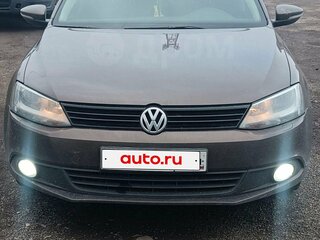 2011 Volkswagen Jetta VI, коричневый, 899999 рублей, вид 2