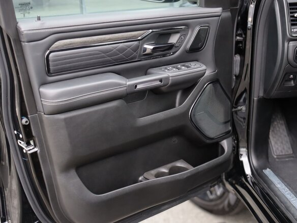 2026 Ram 1500 Crew Cab V Рестайлинг, чёрный, 11690000 рублей - вид 18