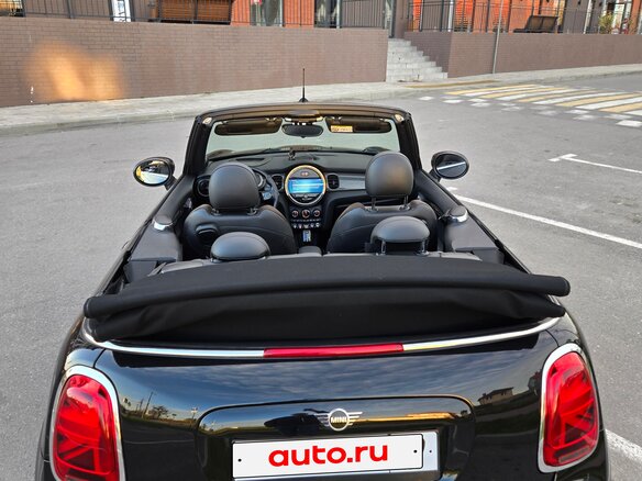 2021 Mini Hatch Cooper III (F55/F56) Рестайлинг 2, чёрный, 2520000 рублей - вид 6