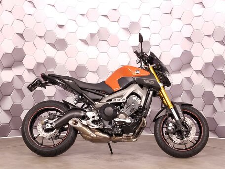 2014 Yamaha MT-09 (FZ-09), оранжевый, 627000 рублей, вид 3