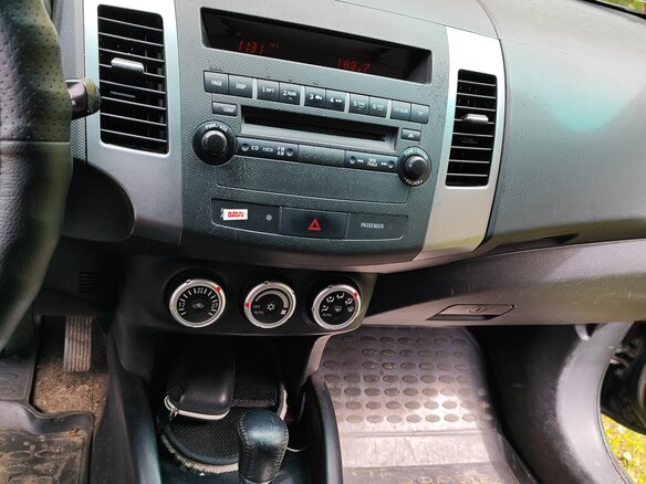 2008 Citroen C-Crosser, чёрный - вид 9