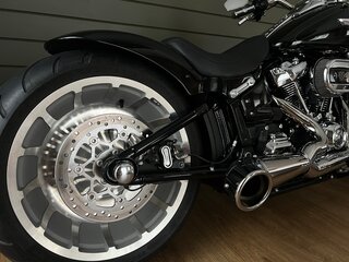 2020 Harley-Davidson Fat Boy, чёрный, 3000000 рублей, вид 3