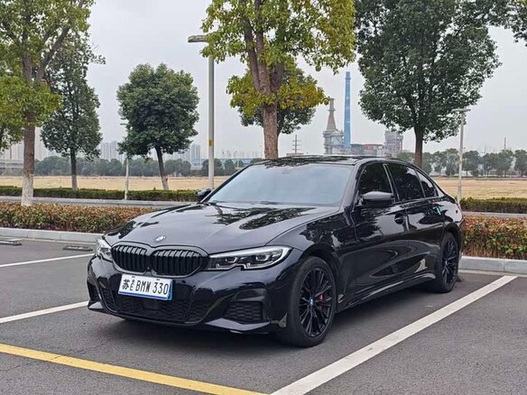 2022 BMW 3 серии 320i VII (G2x) Рестайлинг, чёрный - вид 1