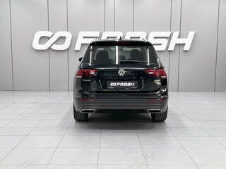 2021 Volkswagen Tiguan Allspace II, чёрный, 3030000 рублей, вид 4