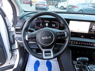 2023 Kia Sportage V, белый, 2530000 рублей, вид 5