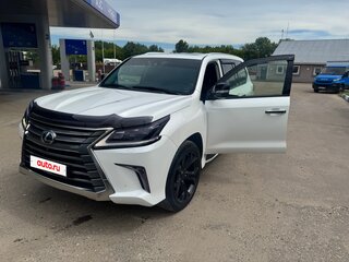 2016 Lexus LX 570 III Рестайлинг 2, белый, 6471000 рублей, вид 3