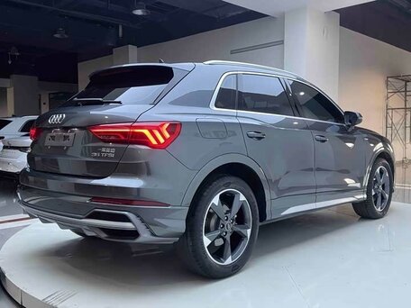 2022 Audi Q3 35 TFSI II (F3), серый, 2650000 рублей, вид 3