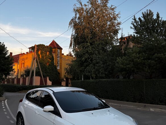 2013 Ford Focus III, белый, 575000 рублей - вид 2