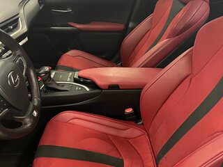 2019 Lexus UX 200 I, белый, 2600000 рублей, вид 4