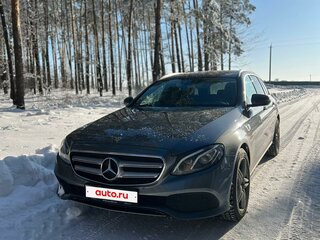 2017 Mercedes-Benz E-Класс 220 d V (W213, S213, C238), серый, 1930000 рублей, вид 2