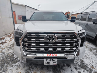 2022 Toyota Tundra Double Cab III, белый, 7800000 рублей, вид 1