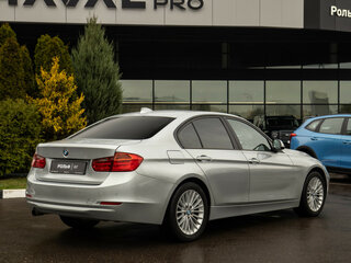2013 BMW 3 серии 320i VI (F3x), серебристый, 1653000 рублей, вид 4