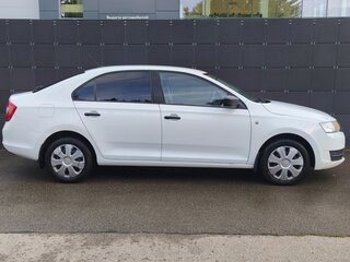 2017 Skoda Rapid I, белый, 1370000 рублей, вид 4