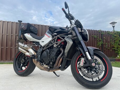 2010 MV Agusta Brutale 1090, белый, 670000 рублей, вид 1