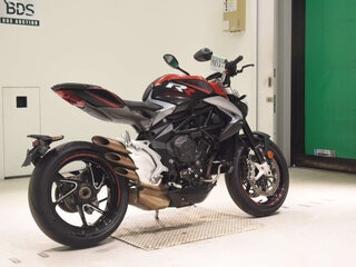 2019 MV Agusta Brutale 800, красный, 900000 рублей, вид 5