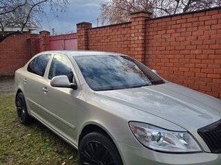 2013 Skoda Octavia II (A5) Рестайлинг, серебристый, 850000 рублей, вид 2