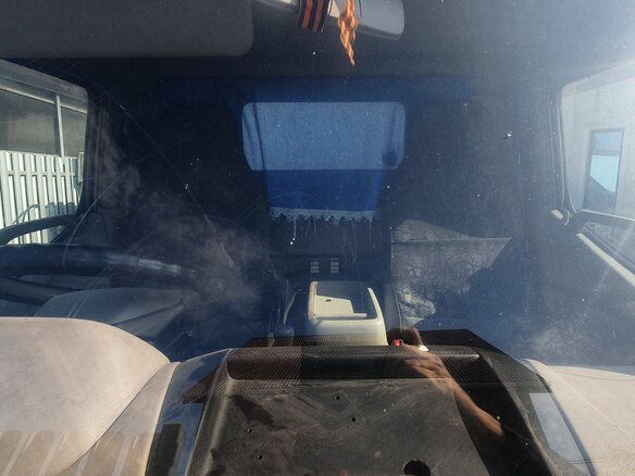 2002 Toyota Dyna, белый, 2150000 рублей - вид 1