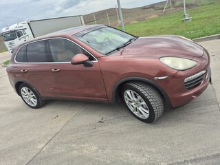 2011 Porsche Cayenne S II (958), коричневый, 1850000 рублей, вид 3