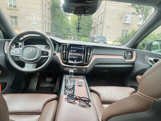 2021 Volvo XC60 II, чёрный, 3440000 рублей, вид 5