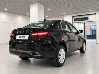 2026 Lada (ВАЗ) Vesta I Рестайлинг (NG), чёрный, 1669835 рублей, вид 4