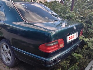 1998 Mercedes-Benz E-Класс 240 II (W210, S210), зелёный, 175000 рублей, вид 2