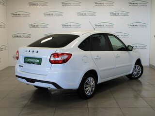 2021 Lada (ВАЗ) Granta I Рестайлинг, белый, 865000 рублей, вид 2