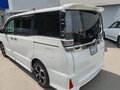 2018 Toyota Voxy III (R80) Рестайлинг, белый, 2555000 рублей - вид 5