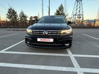2019 Volkswagen Tiguan II, чёрный, 3800000 рублей, вид 1