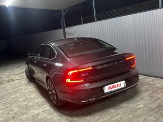 2021 Volvo S90 II Рестайлинг, серый, 3850000 рублей, вид 4
