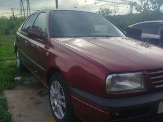 1995 Volkswagen Vento, красный, 245000 рублей, вид 1