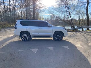 2013 Toyota Land Cruiser Prado 150 Series Рестайлинг 1, белый, 2750000 рублей, вид 4