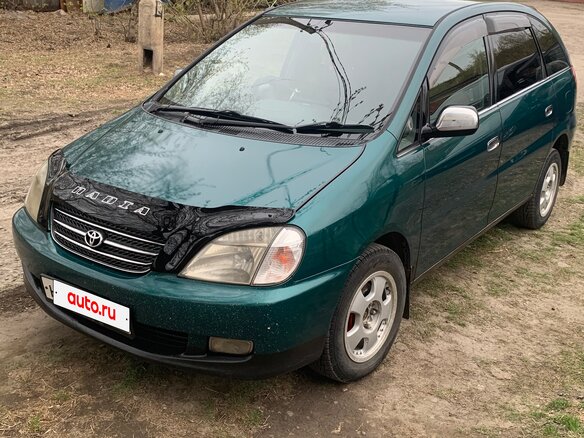 1999 Toyota Nadia, зелёный, 570000 рублей
