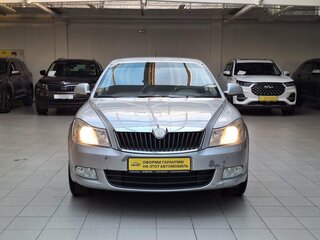 2010 Skoda Octavia DSG7 II (A5) Рестайлинг, серебристый, 590000 рублей, вид 2