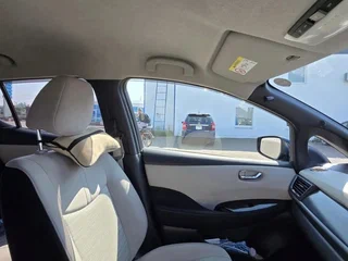 2018 Nissan Leaf II (ZE1), синий, 1555000 рублей, вид 4