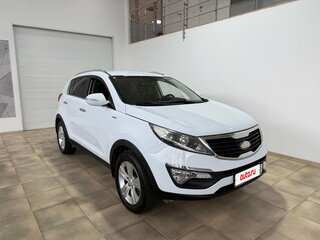 2013 Kia Sportage III, белый, 1450000 рублей, вид 4