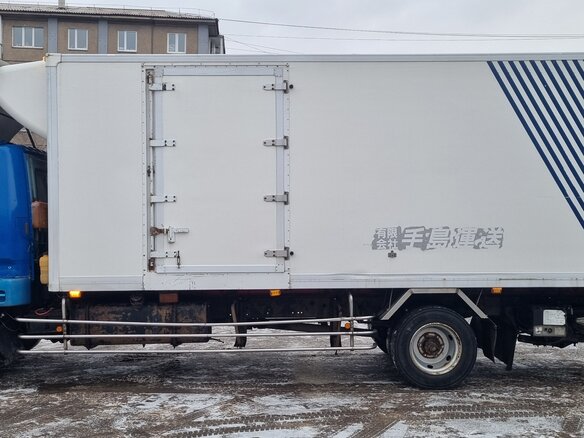1993 Fuso (Mitsubishi) Fighter, синий, 2200000 рублей - вид 6