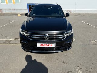 2020 Volkswagen Tiguan II Рестайлинг, чёрный, 4100000 рублей, вид 1